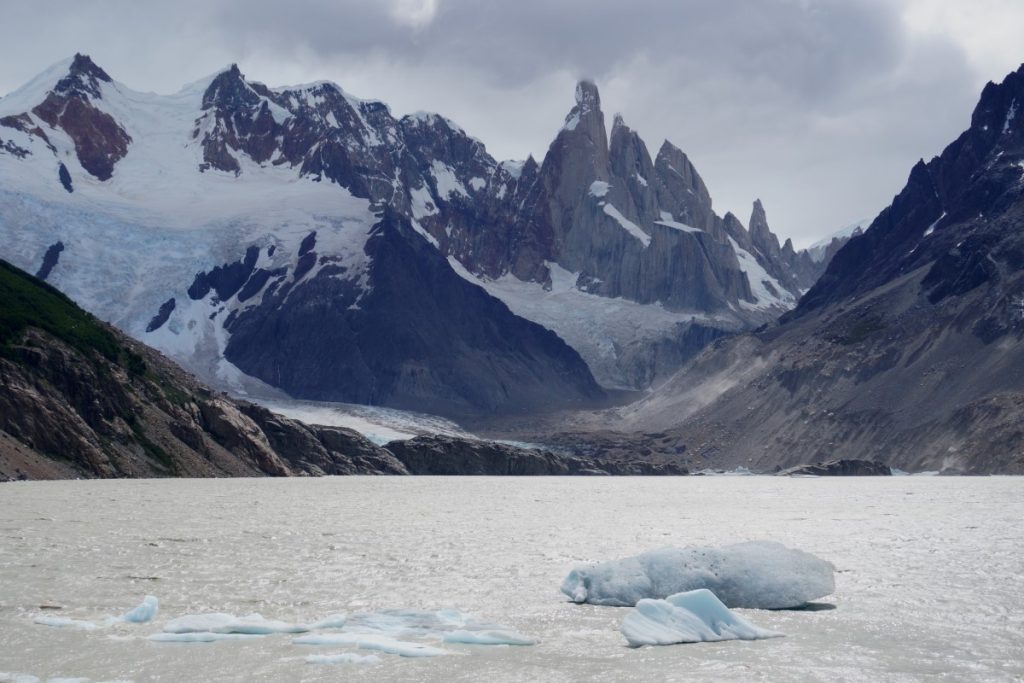 Il Cerro Torre dalla Laguna Torre.. Foto Elena Casolaro