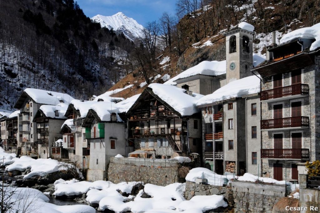 Il borgo di Rassa. Foto Cesare Re