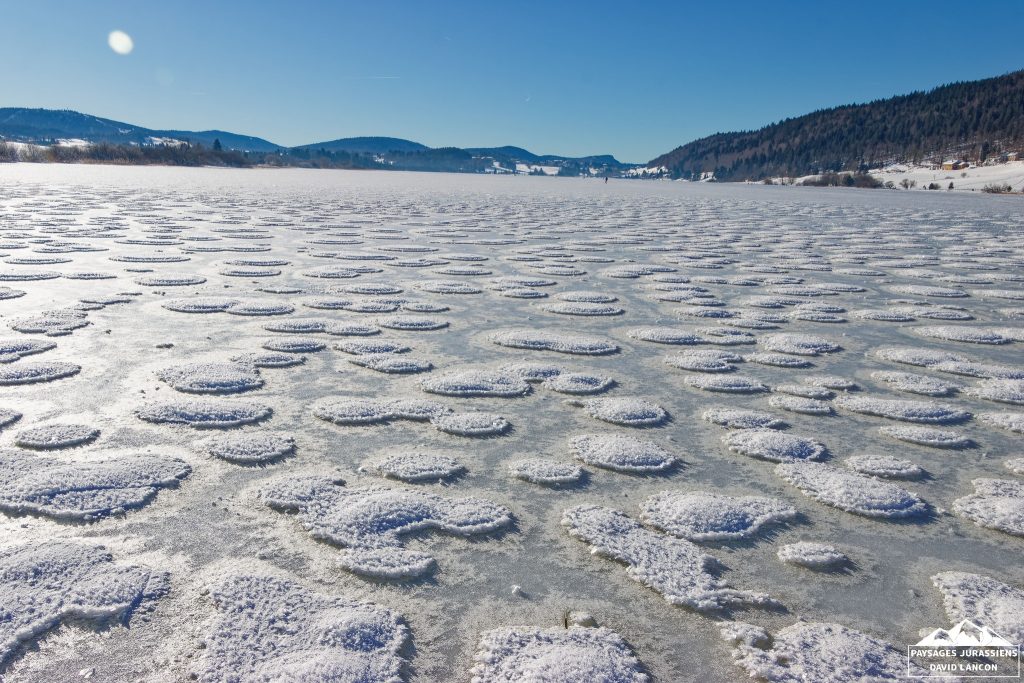 La distesa di Pancake Snoows sul Lac de Rousses. Foto David Lancon, Paysages Jurassiens