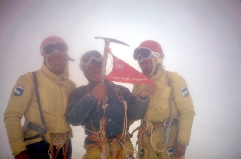Sulla vetta del Cerro Torre con Casimiro Ferrari e Pino Negri @ Archivio Ragni della Grignetta