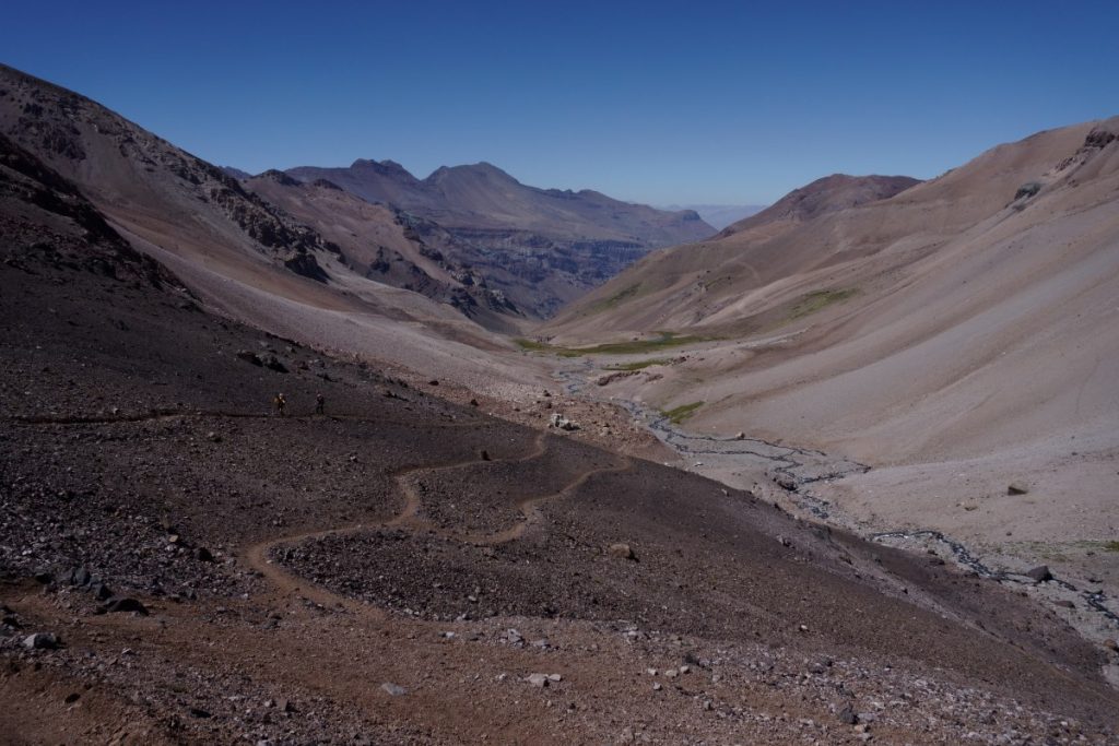Il paesaggio che accompagna per buona parte della salita. Foto Elena Casolaro