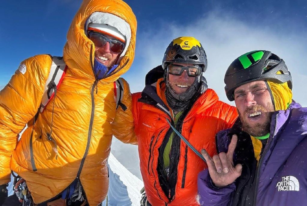 Jackson Marwell, Matt Cornell e Alan Rousseau dopo la salita sulla parete Nord dello Jannu