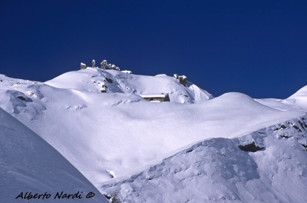 Ruderi di casermentte militari visibili durante l