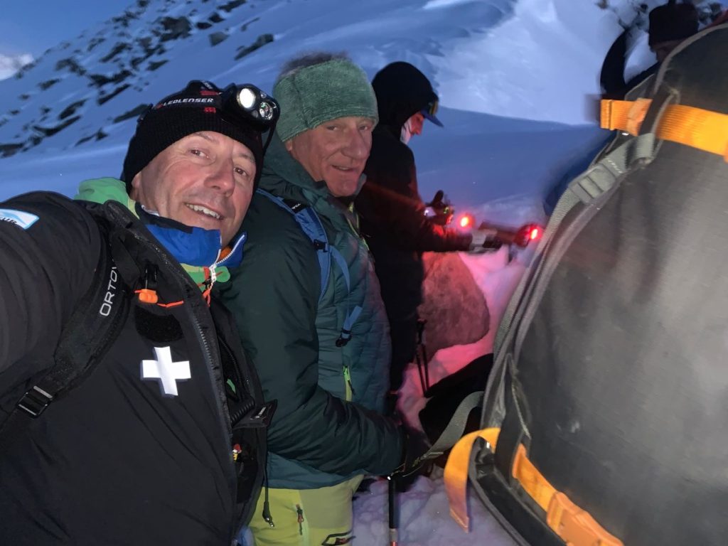 Una pausa durante la registrazione della puntata