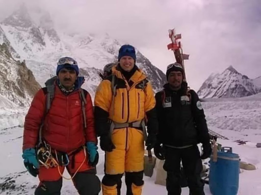 Ali Sadpara, John Snorri e Sajid Sadpara