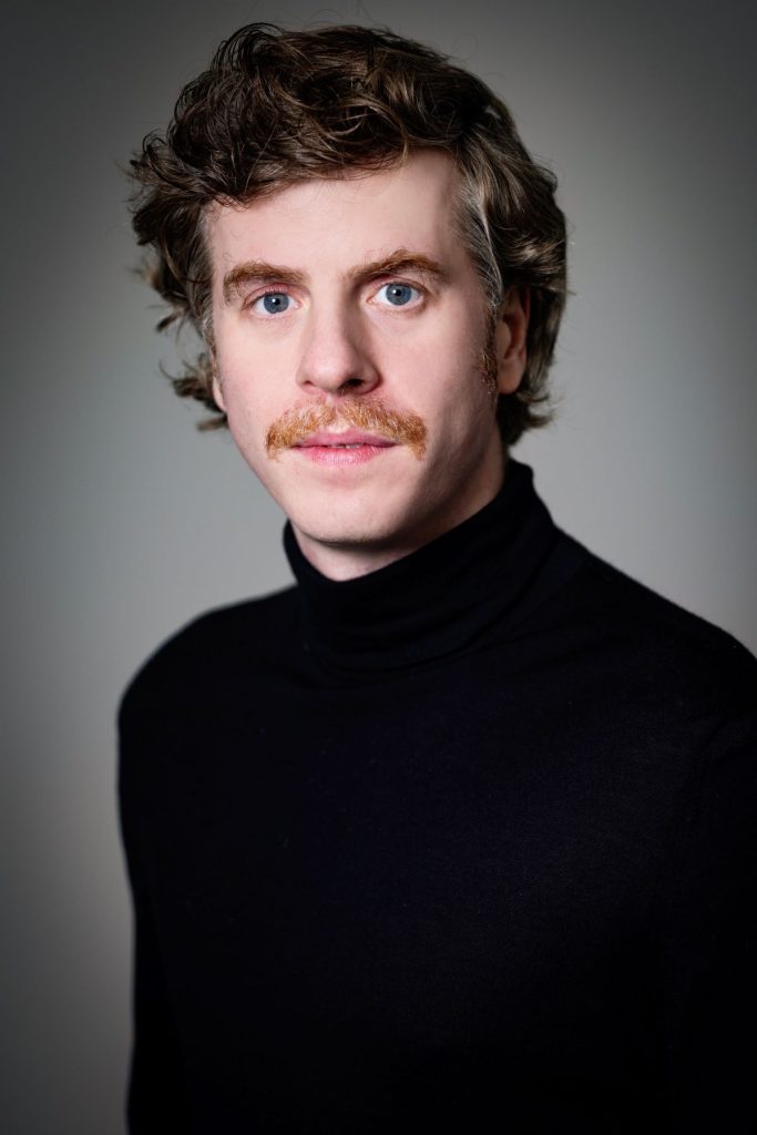 Lodo Guenzi, sul palcoscenico nel ruolo di Joe Simpson. Foto Andrea Ciccalè