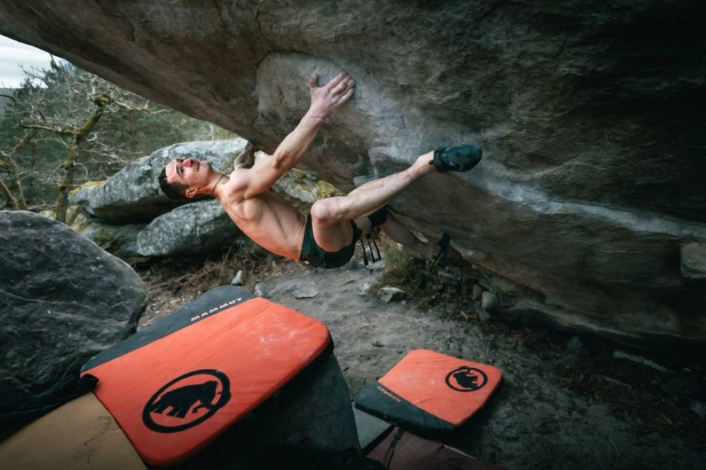 Adam Ondra impegnato su Soudain Seul @pet.phot