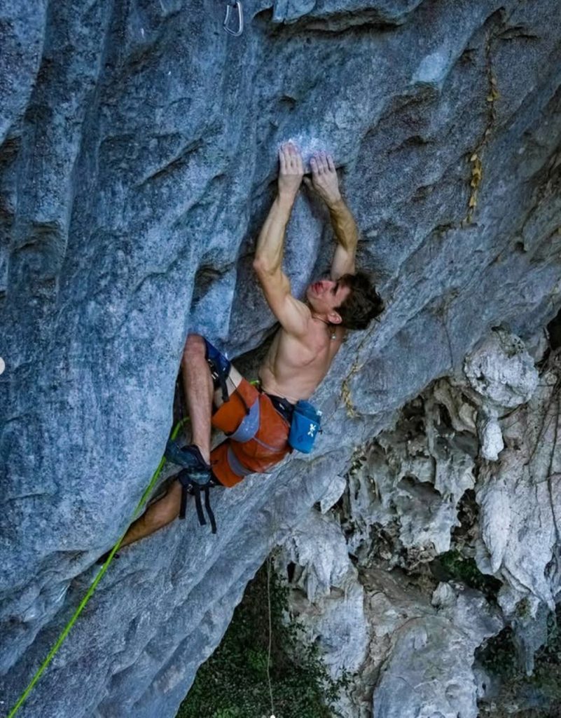 Seb Bouin durante la salita su El gran cabrón @Riffsolo