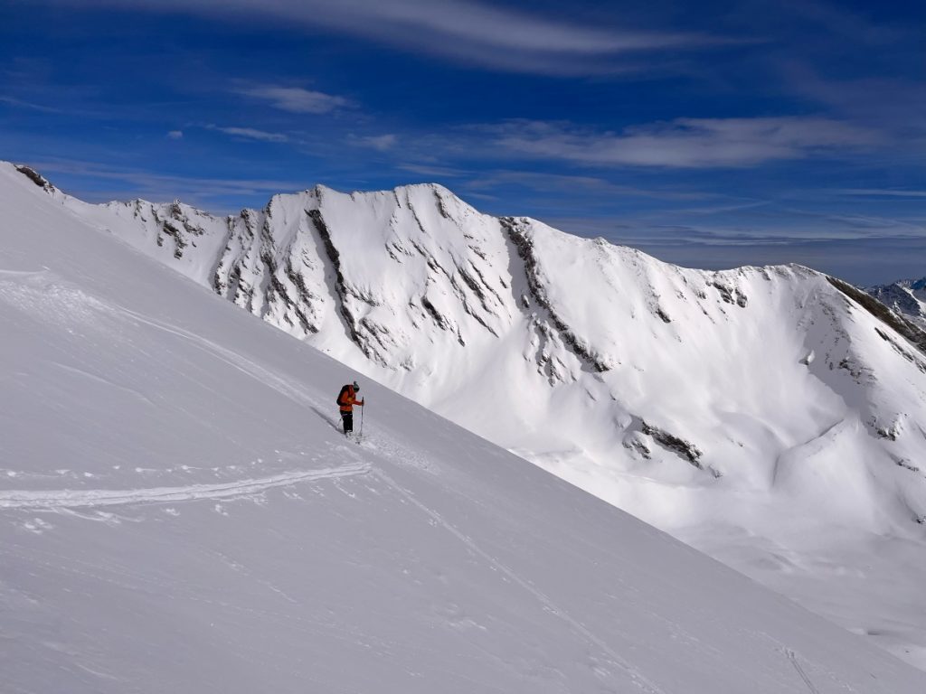 Sui pendii vergini a monte di La Thuile. Foto Deborah Bionaz