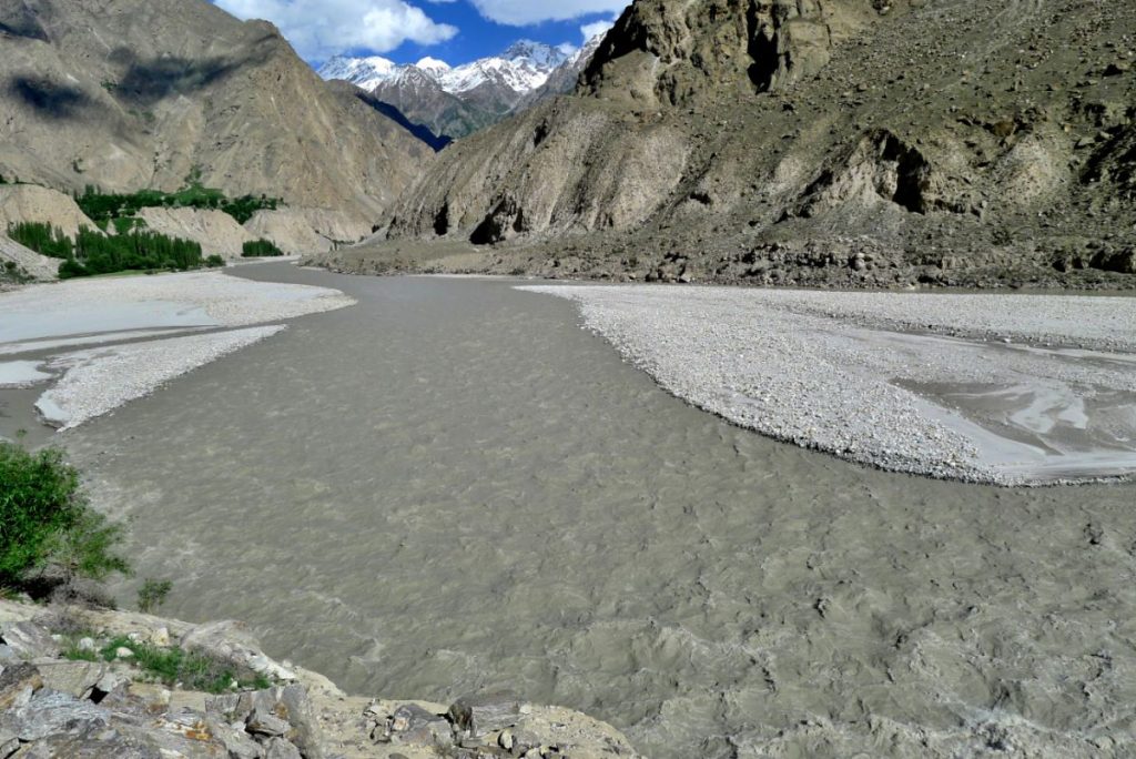 Il fiume Braldo, emissario del Baltoro, foto Stefano Ardito