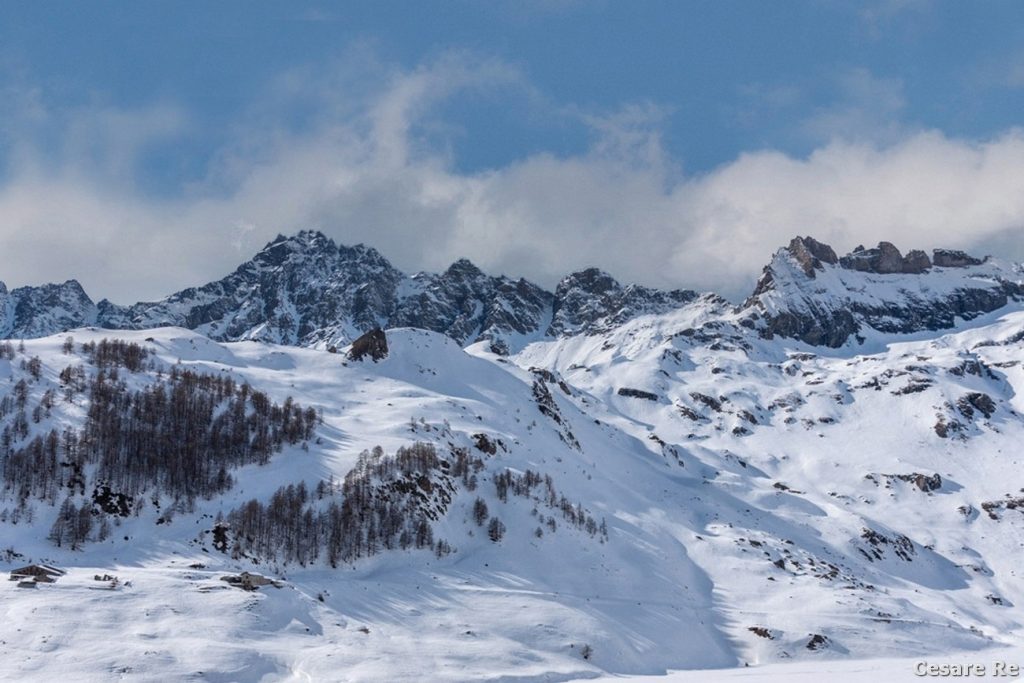Il panorama dalla Conca di By, sopra Ollomont. Foto Cesare Re
