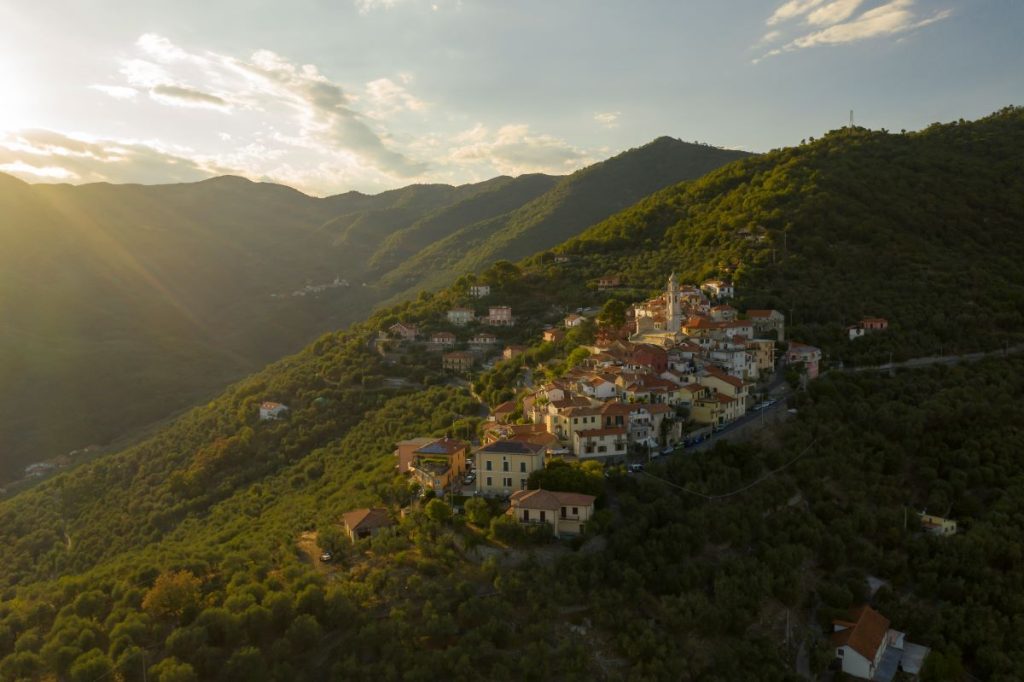 Il borgo di Villa Faraldi