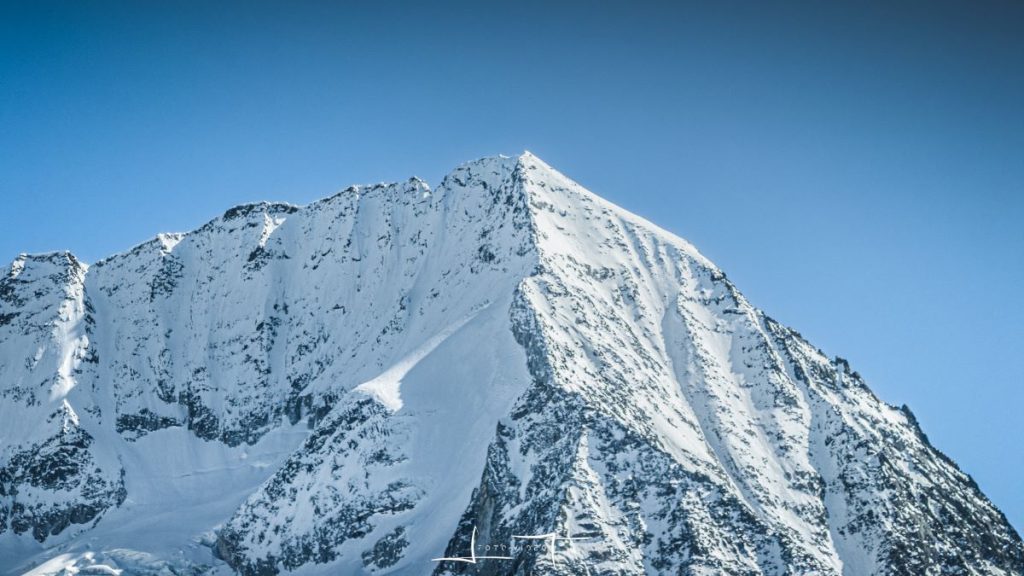 Monte Collalto (Hochgall 3.436m) e il Dosso Grigio (Graues Nöckl 3.084m).j. Foto Luigi Tassi