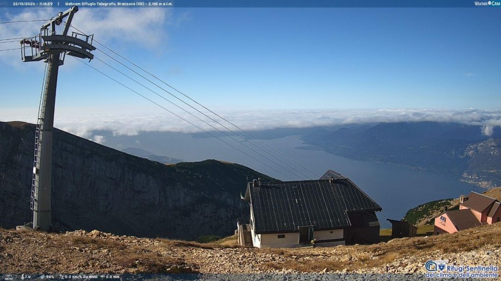La teleferica di servizio del rifugio