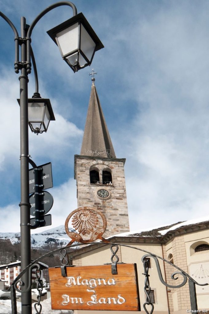 La chiesa di Alagna Valsesia, Im Land, in lingua Walser. Foto Cesare Re