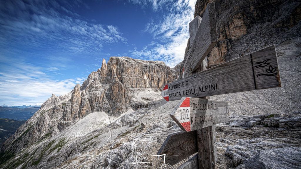 Bivio a Forcella Giralba. Foto Luigi Tassi