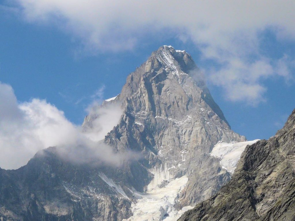Grandes Jorasses, East face @ Wikimedia commons