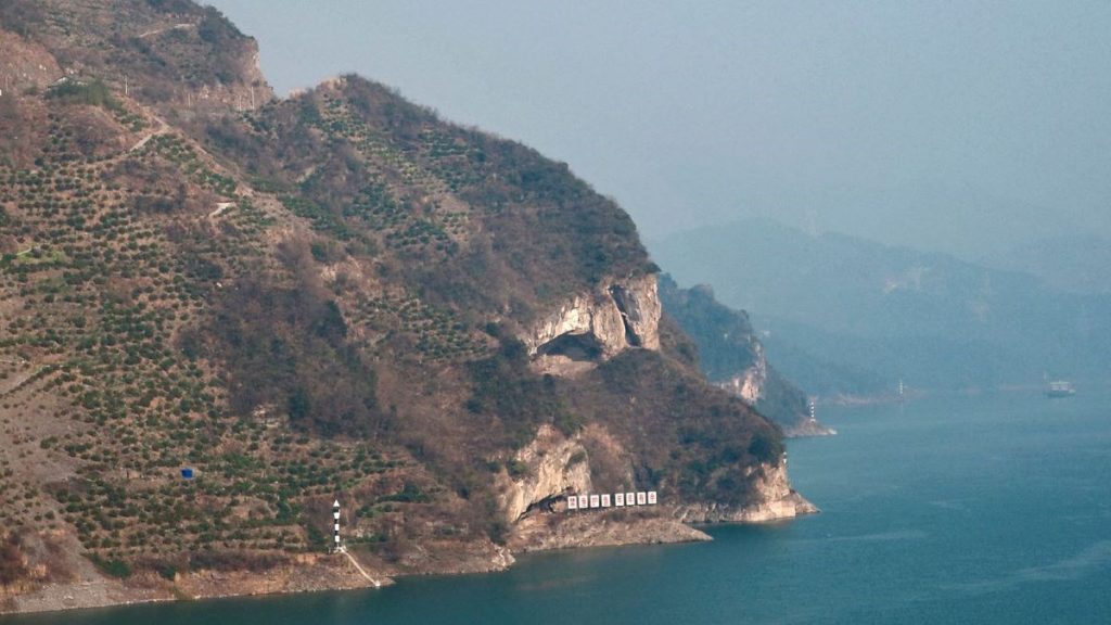 La Puppy Mountain, sulle rive dello Yangtzee, in Cina. Foto Guo Qingshan