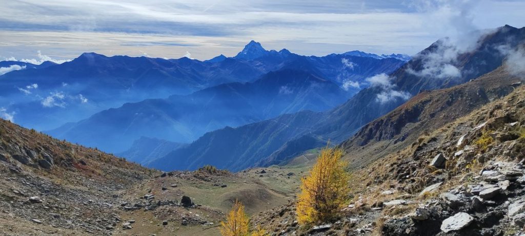 La vista dal Colle Giulian con il Monviso sullo sfondo @Le Strade dei Forti