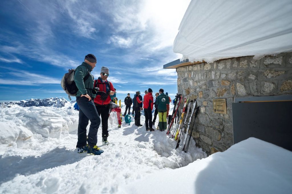 Scialpinisti a Casina Serodoli. Foto @campigliodolomiti - Polla Alessandro