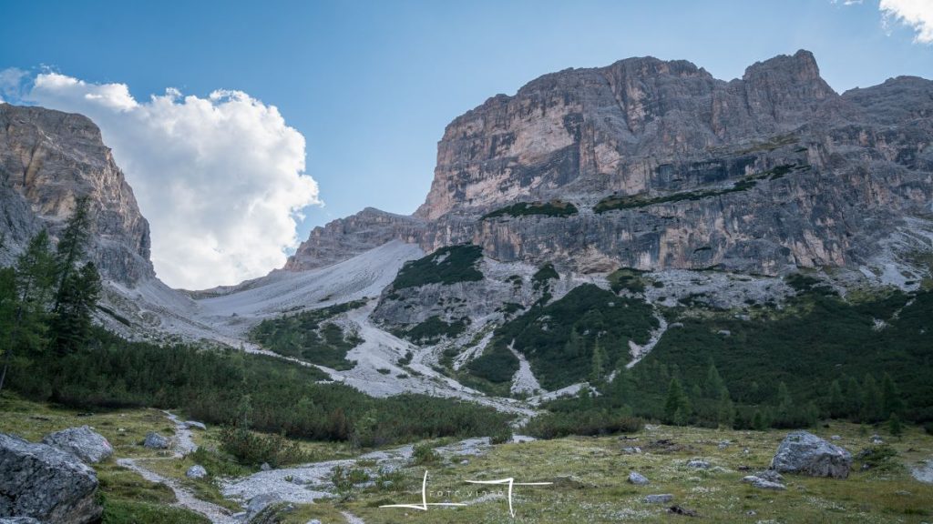 Il Passo grande dei Rondoi e Monte Rudo sulla destra. Foto Luigi Tassi