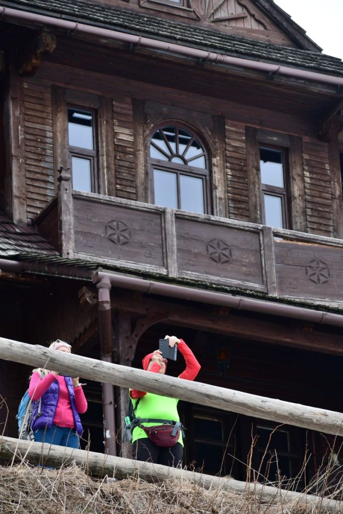 Il rifugio del Morskie Oko, foto Stefano Ardito