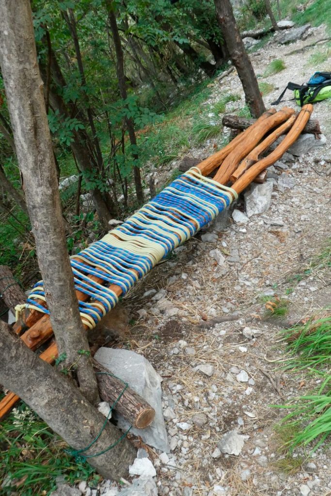 Formenti provvede anche alla sistemazione delle piazzole alla base delle falesie