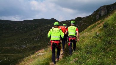 Il recupero di un infortunato su sentiero @ Corpo Nazionale Soccorso Alpino e Speleologico - CNSAS