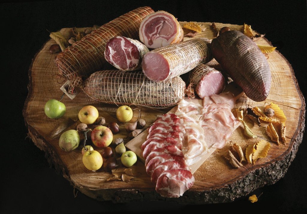 Sutrio (UD) , Fums, profums, salums