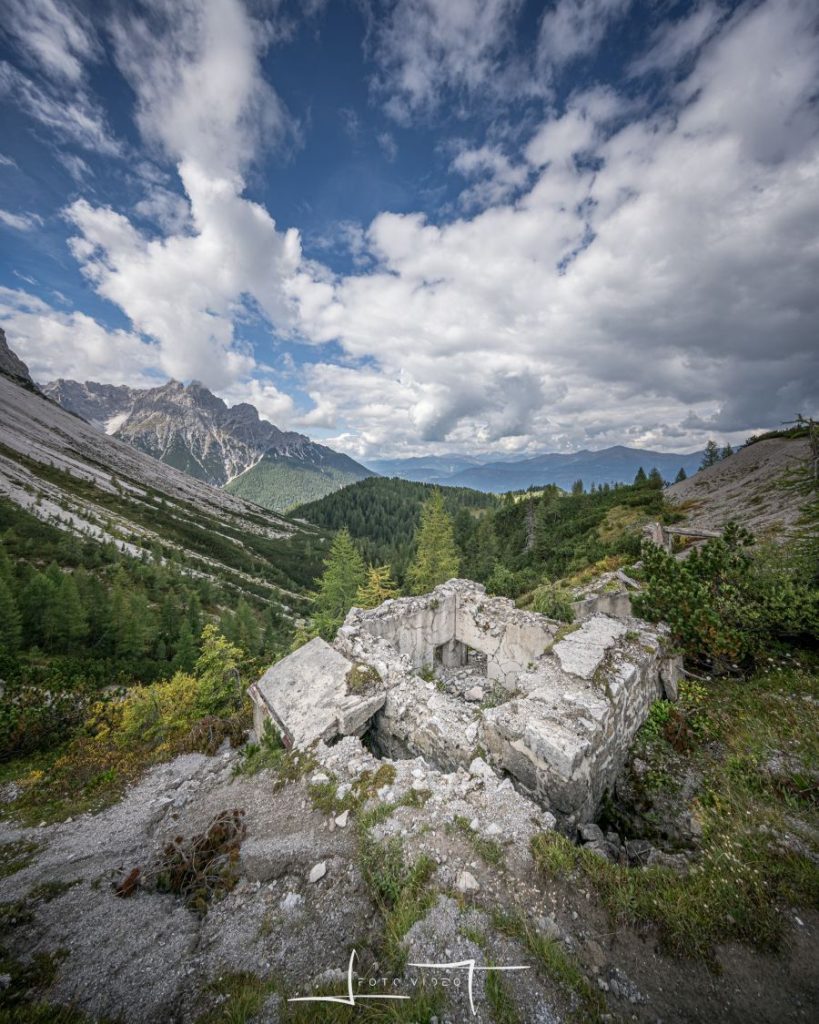I resti della ridotta di Monte Casella di dentro. Foto Luigi Tassi