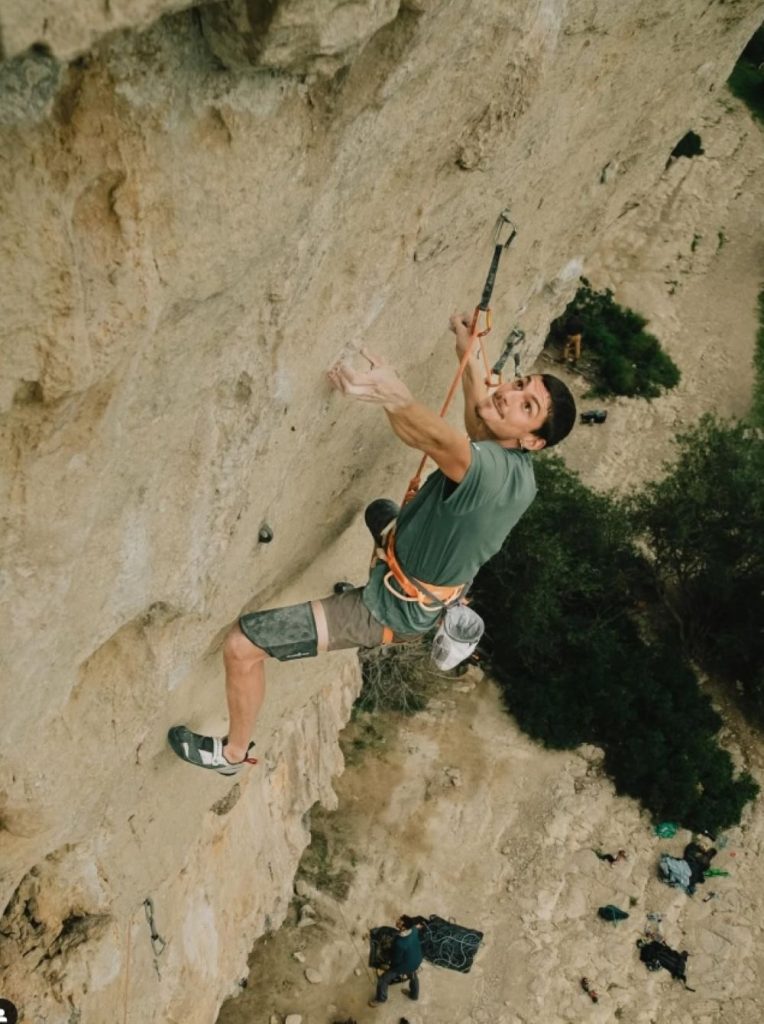Marchaland durante la recente salita su Guère de bruit 9A @jules_marchaland