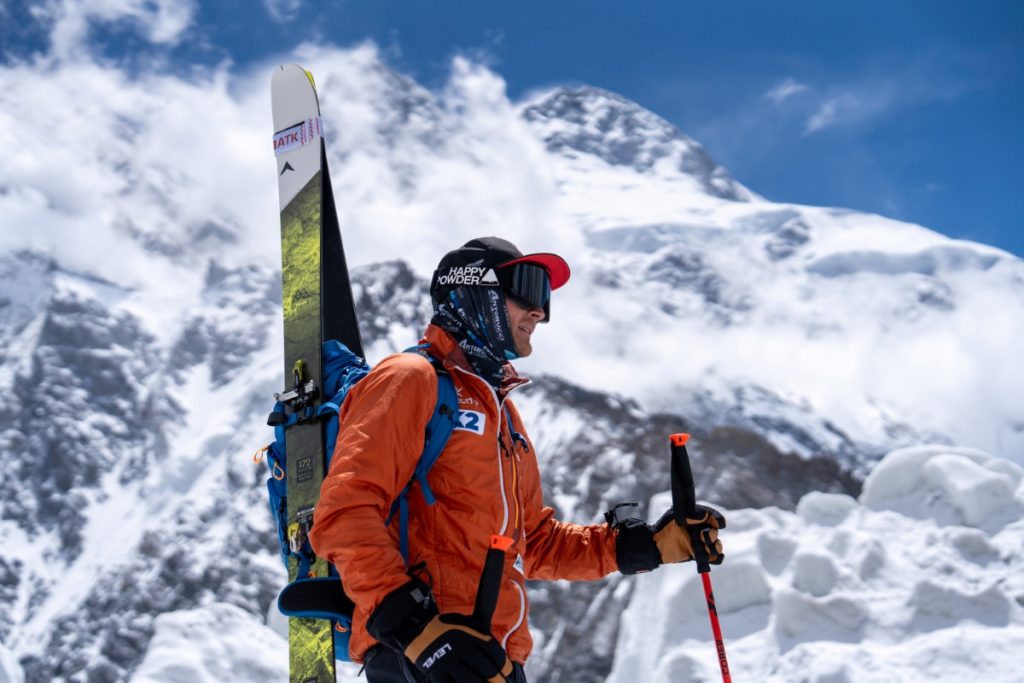 Marco Majori ai piedi del K2, foto Ettore Zorzini