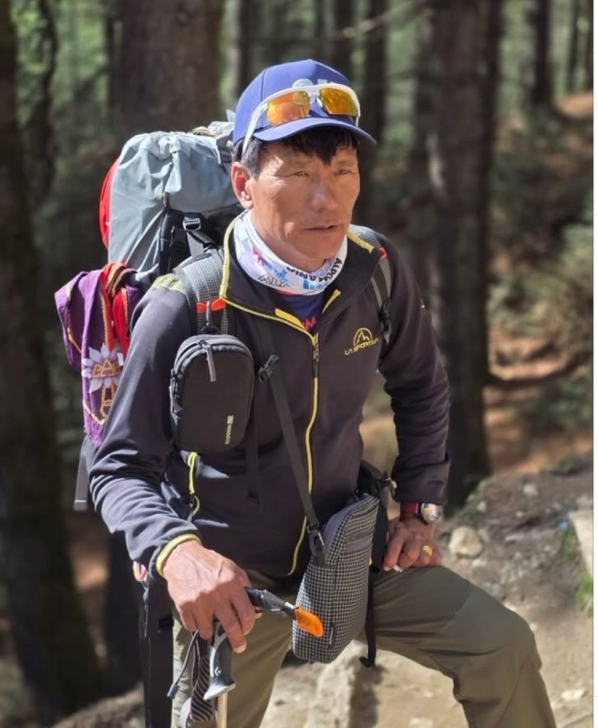 Sanu Sherpa, il primo alpinista a salire per due volte i 14 ottomila @ shaanudai