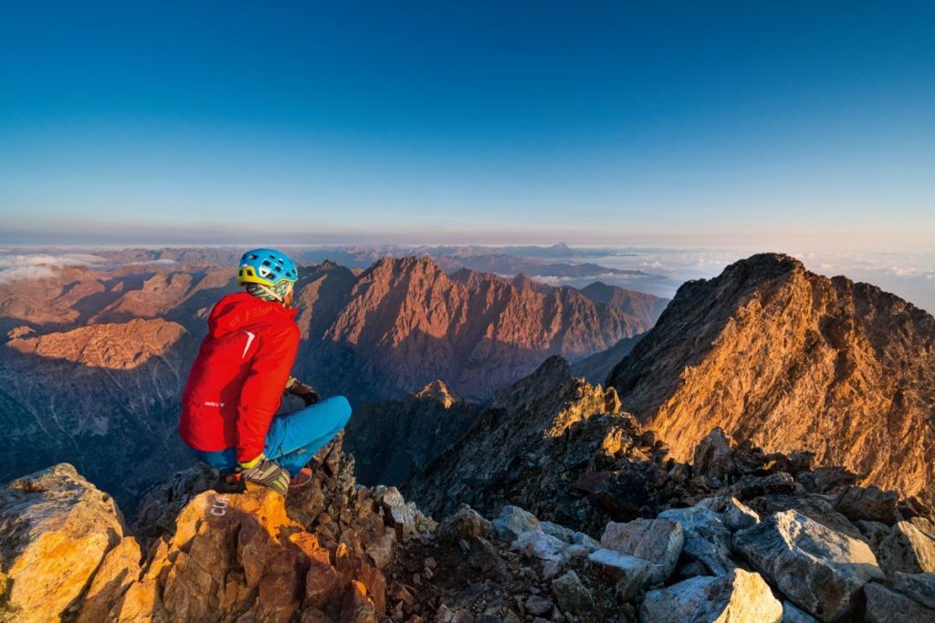 Alba sulla cima sud dell'Argentera. Foto Giacomo Meneghello- Clickalps