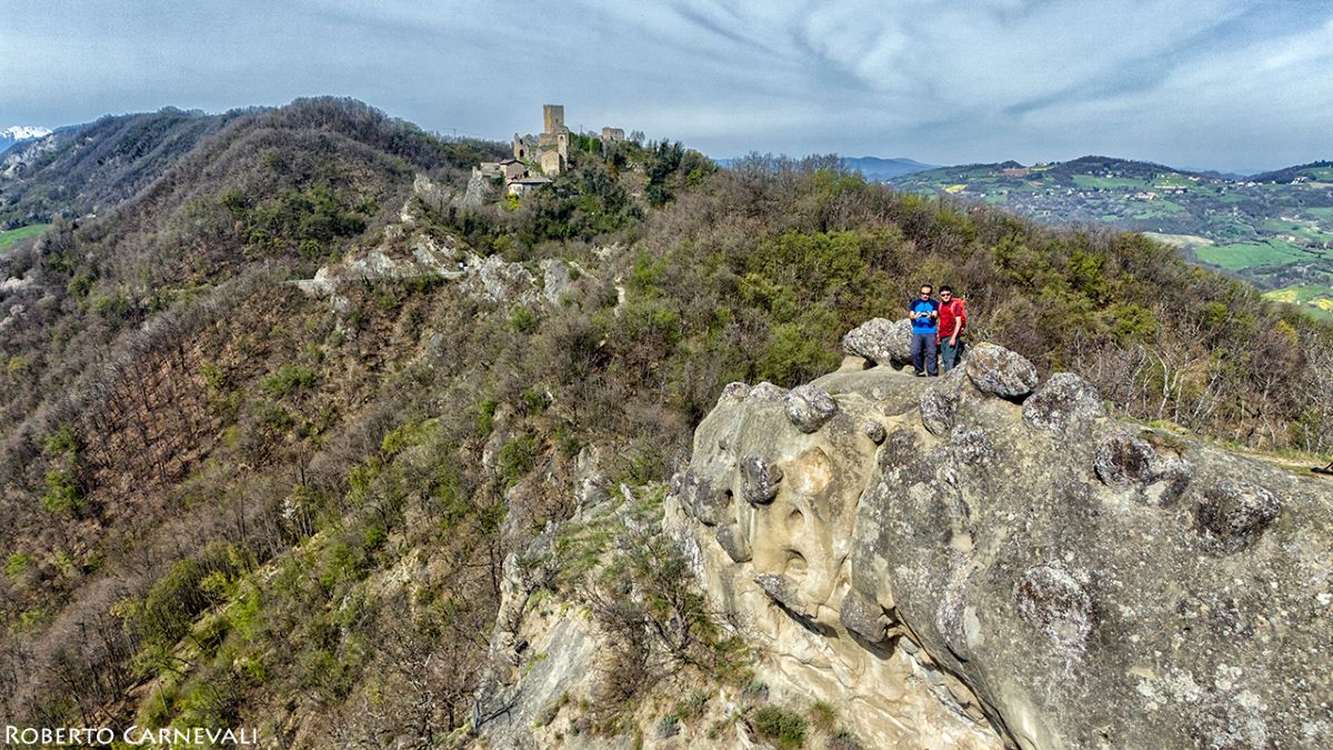 Sul Sentiero Spallanzani, tra foreste, pievi e castelli dell’Appennino Reggiano