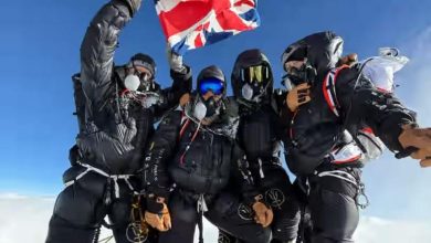 I quattro inglesi che hanno utilizzato lo Xenon sulla vetta dell'Everest
