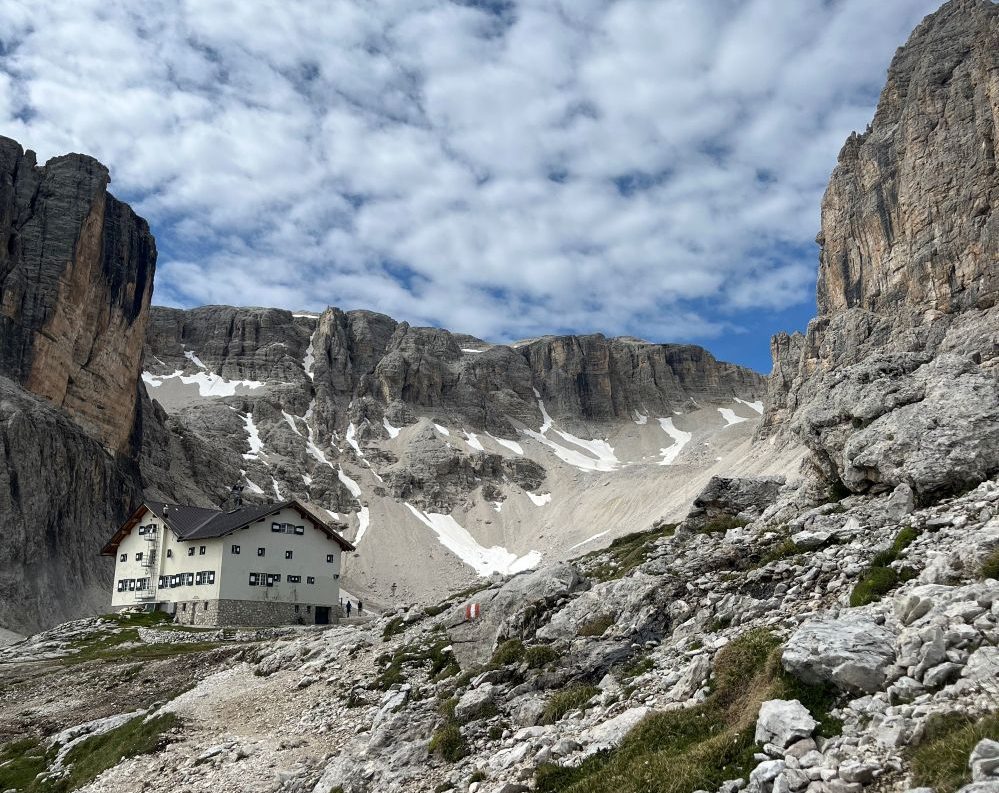 Rifugio Franco Cavazza al Pisciadù: dal 1903 nel cuore del gruppo del Sella