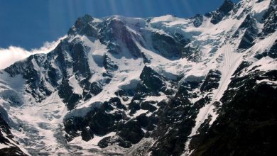 La Parete Est del Monte Rosa con in primo piano il Canalone Marinelli @ Wikipedia