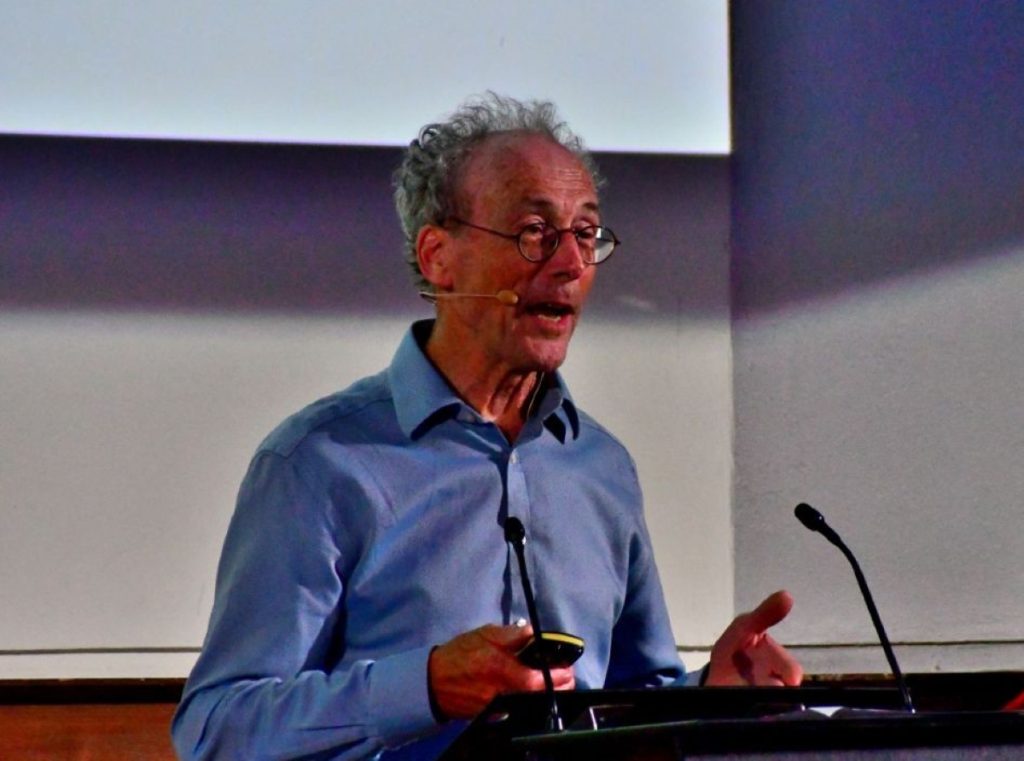 Londra 2023, Stephen Venables parla alle celebrazioni per i 70 anni dell'Everest, foto Stefano Ardito