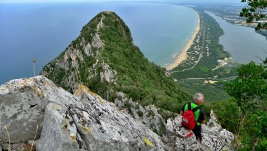 Sul sentiero che sale da Torre Paola al Circeo, foto Stefano Ardito