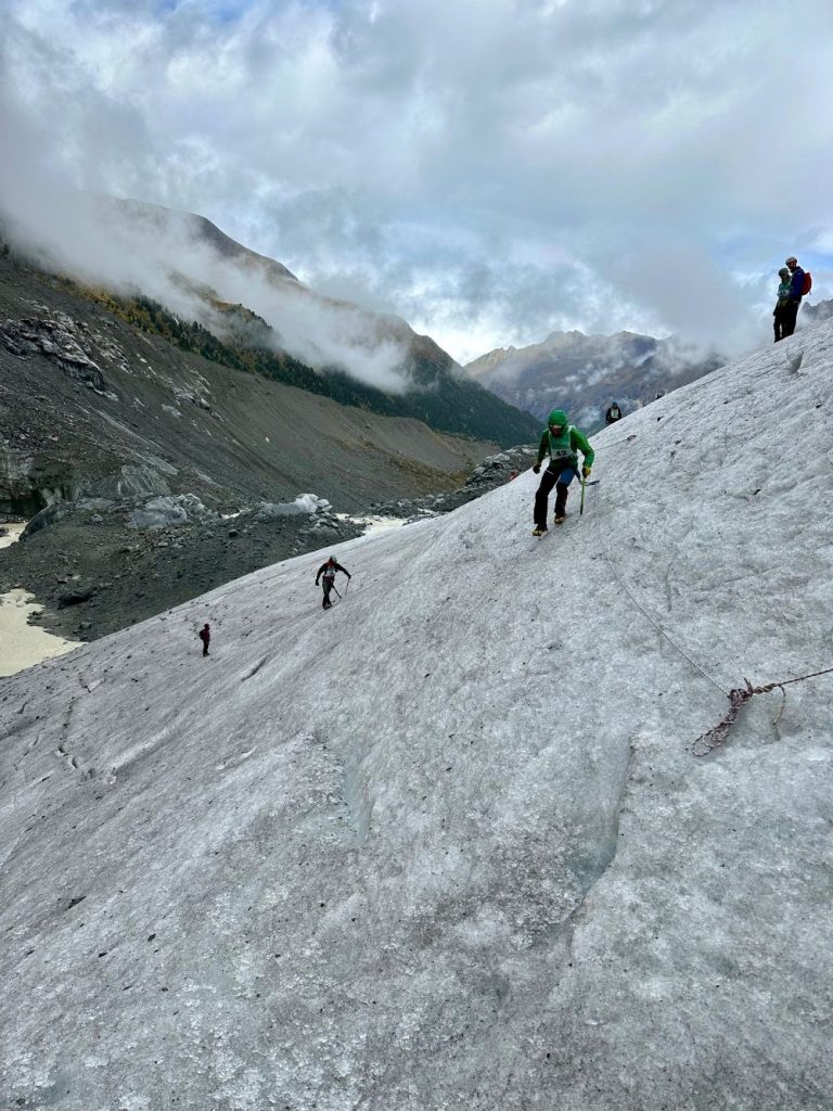 Prograssione su ghiaccio @ guidealpine.lombardia.it