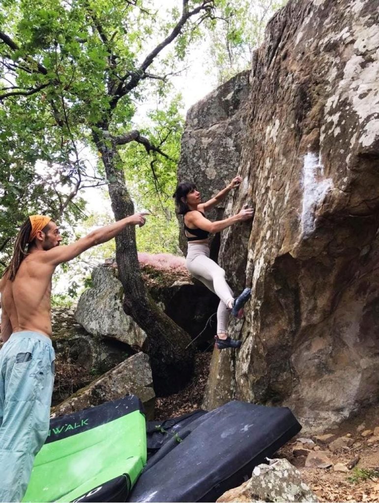 Bronte Blocks, Ilenia Golino su Culo in macchina, masso 9, settore Fantasia. Foto di Silvia Abate