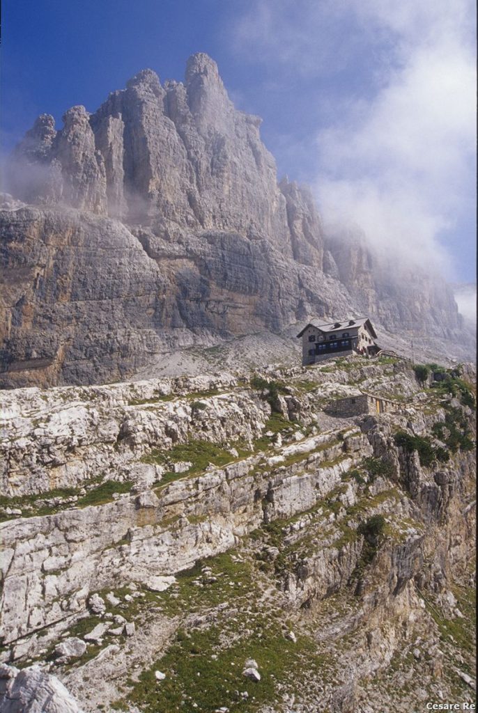 Il rifugio Tuckett. Foto Cesare Re