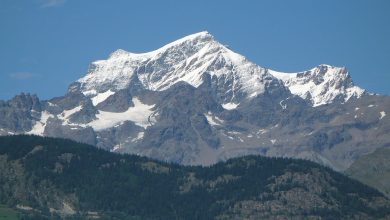 Il Grand Combin visto dalla Valle d'Aosta @ Wikipedia