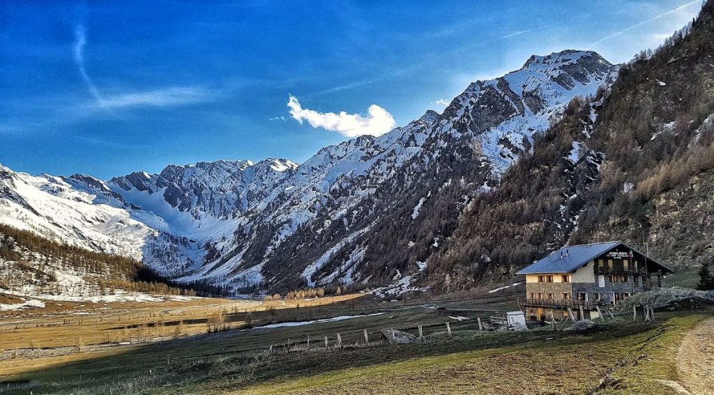  Il Rifugio Willy Jervis in Val Pellice (TO), una delle strutture che ospiterà Rifugiati in rifugio. Foto www.caivalpellice.it