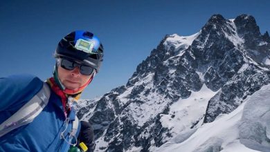 Nicolas Jean con alle spalle il Mont Pelvoux @Nicolas Jean