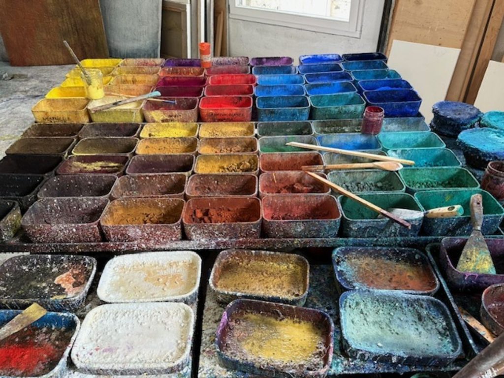 I pigmenti utilizzati da Hofer. Foto Maria Tatsos