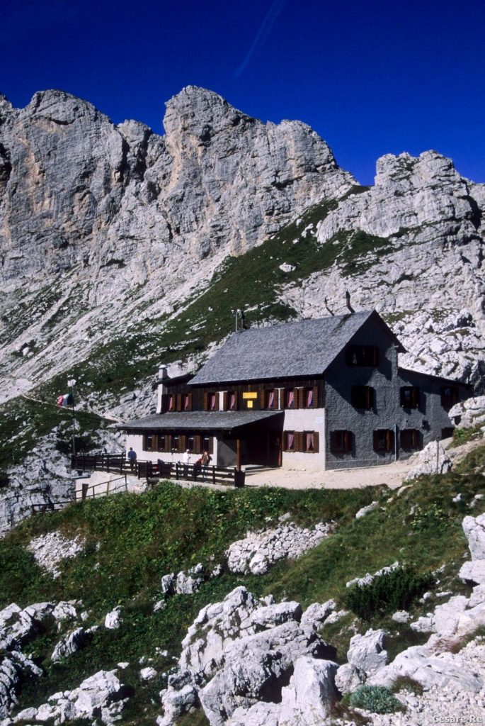 Il Rifugio Coldai. Foto Cesare Re