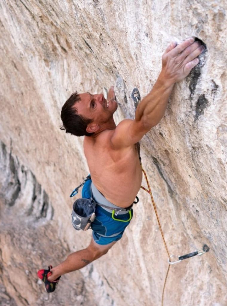 Siegrist impegnato su Show Your Teeth @jonathansiegrist