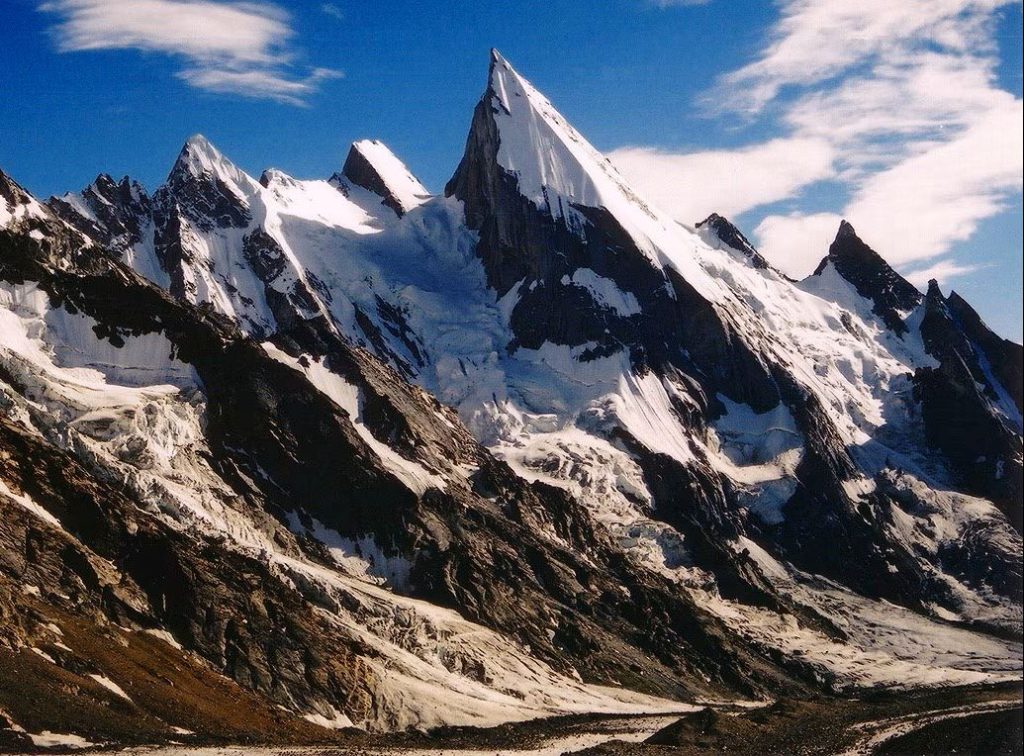 Il Laila Peak @ Wikimedia Commons